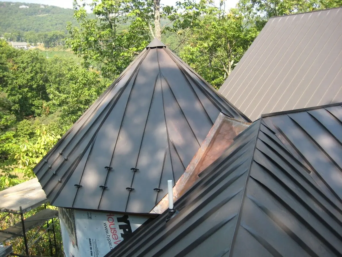 Professional Roof Tarp Installation by Craftsman Roofing in Marshalls Corner